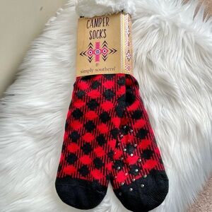 NWT Simply Southern Luxurious Soft Buffalo Check Sherpa Lined Camper Socks